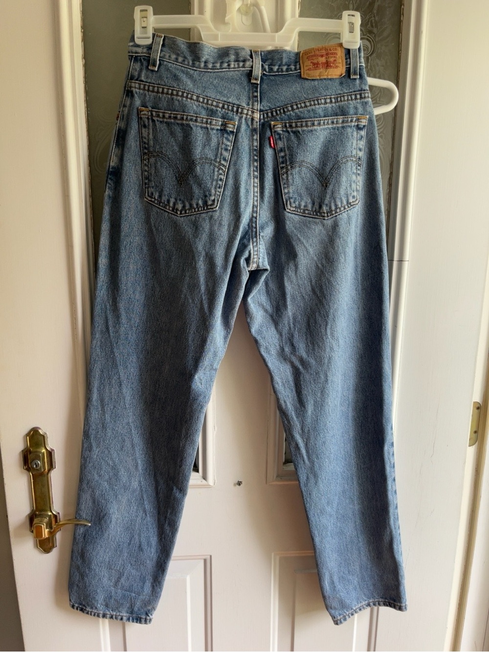 Vintage Late 90’s/Y2K Levi’s 550 Relaxed Tapered Mom Jeans sz 10M Light/med wash - Picture 2 of 4
